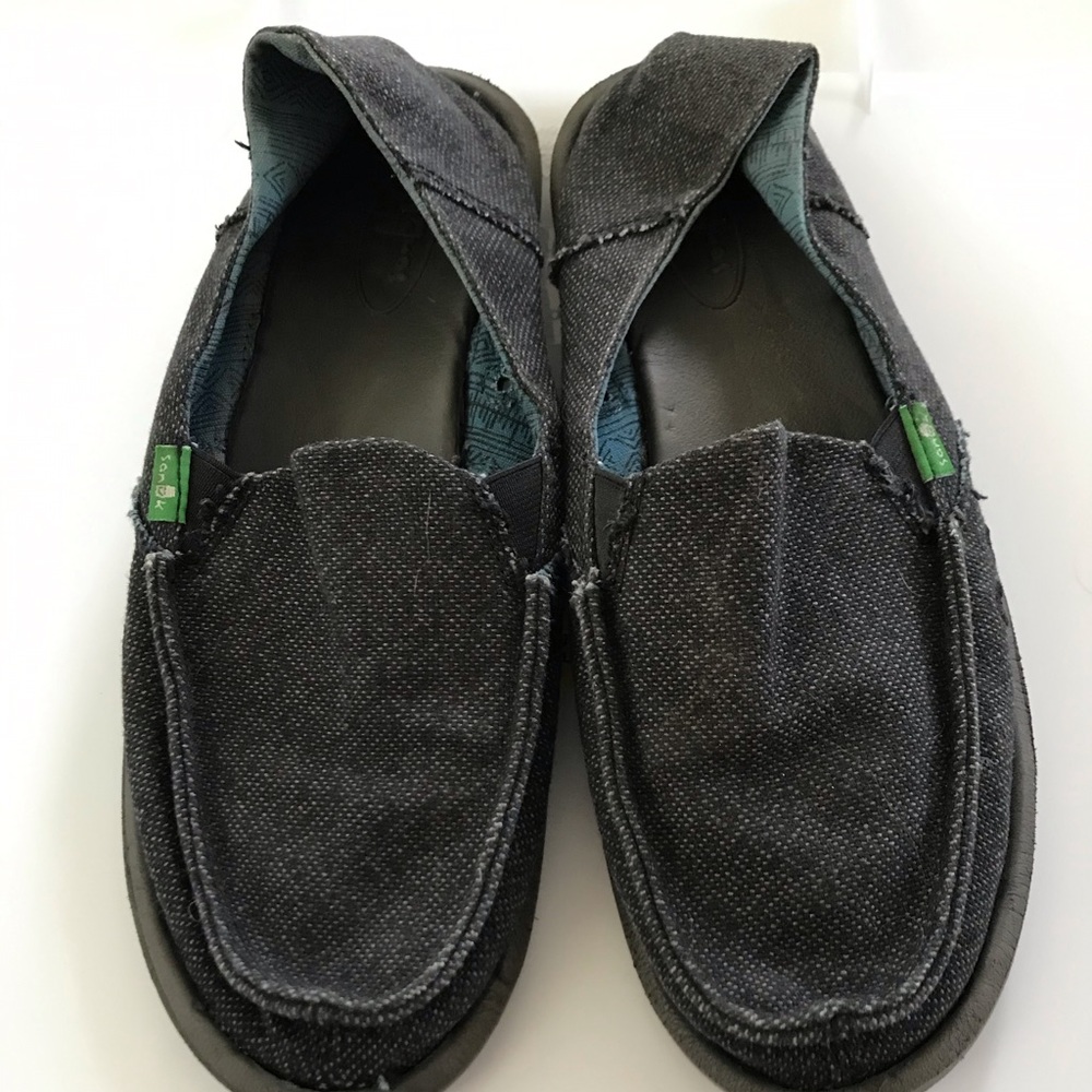 Sanuks